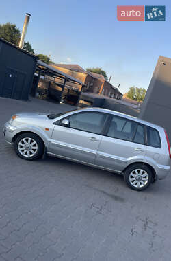 Хетчбек Ford Fusion 2011 в 