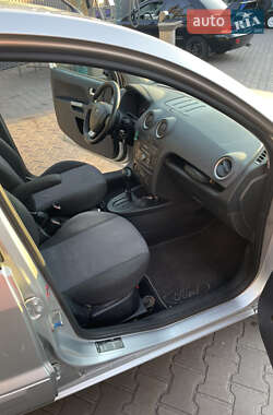 Хетчбек Ford Fusion 2011 в 