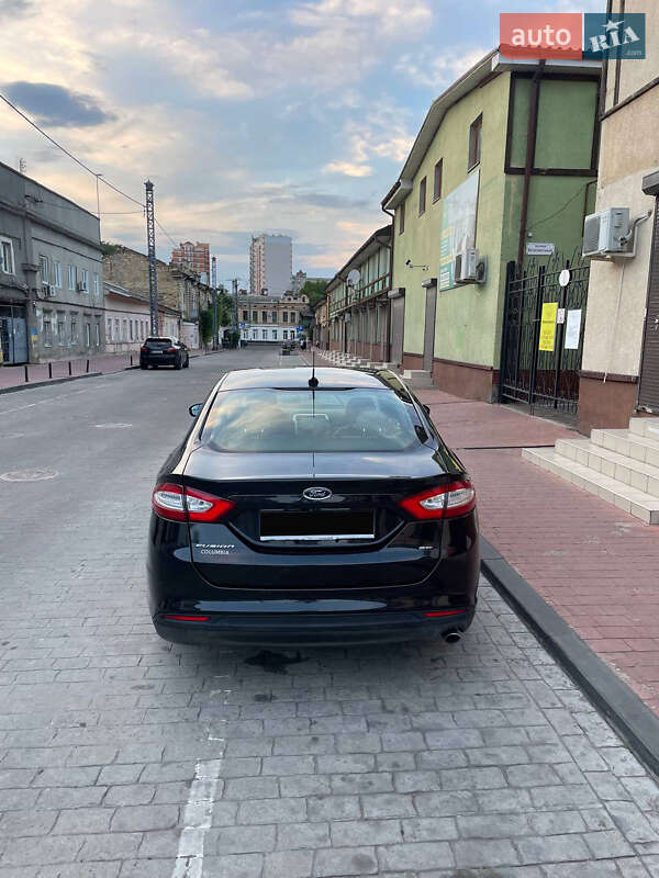 Седан Ford Fusion 2014 в Одесі