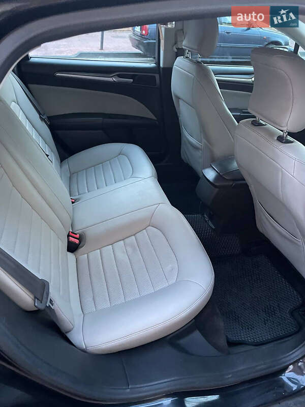 Седан Ford Fusion 2014 в Одесі