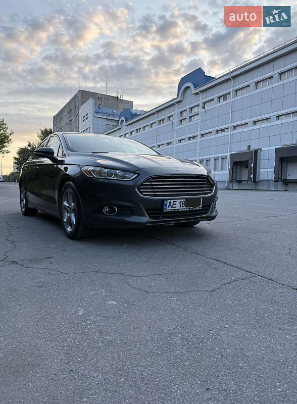 Седан Ford Fusion 2015 в Дніпрі