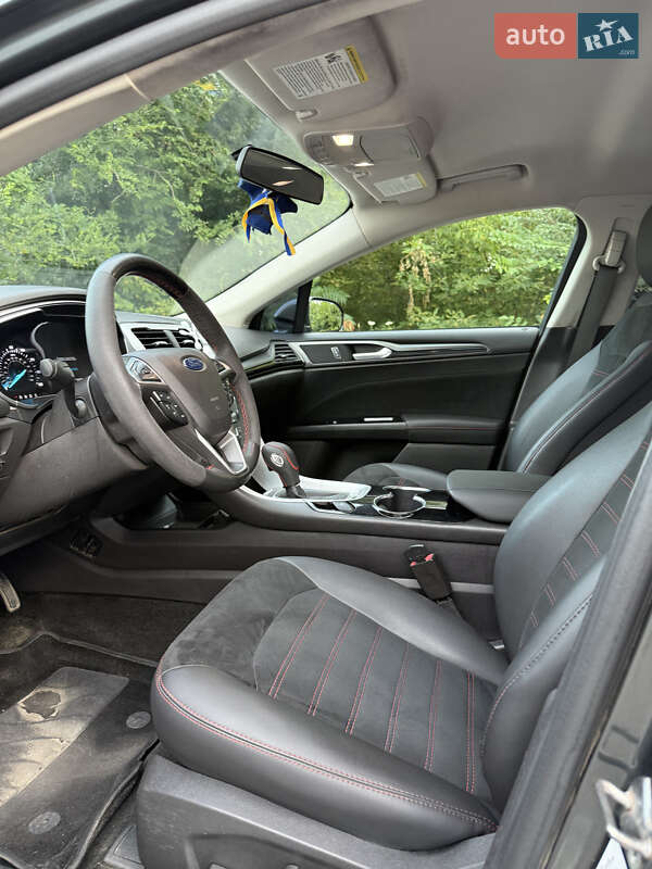 Седан Ford Fusion 2015 в Дніпрі