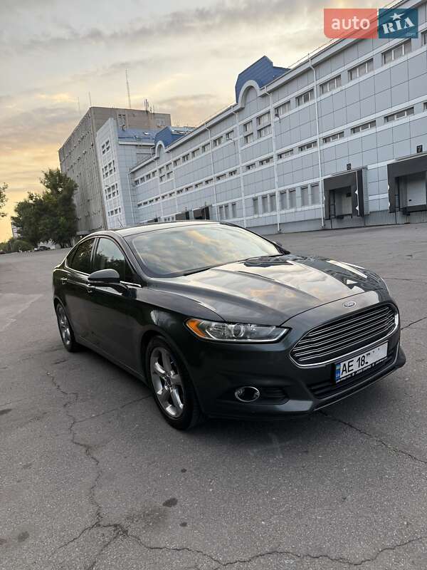 Седан Ford Fusion 2015 в Дніпрі