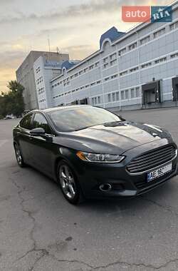 Седан Ford Fusion 2015 в 