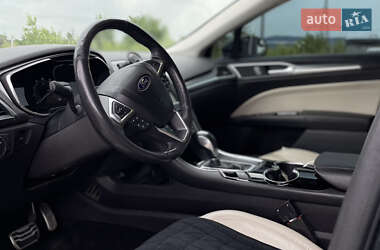 Седан Ford Fusion 2014 в 
