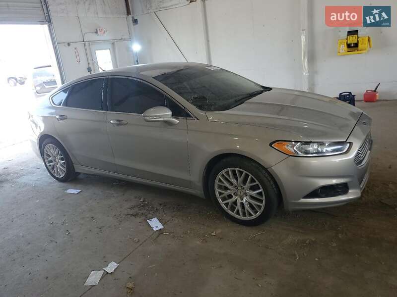 Седан Ford Fusion 2015 в Сумах