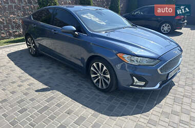 Седан Ford Fusion 2019 в 