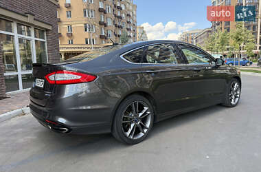 Седан Ford Fusion 2015 в 