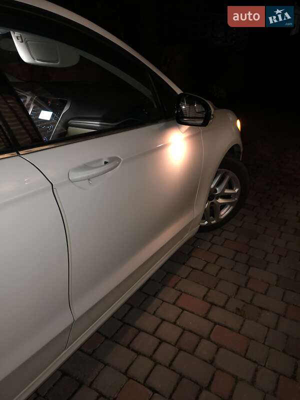 Седан Ford Fusion 2015 в Тернополе
