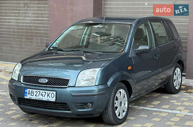Хетчбек Ford Fusion 2004 в 