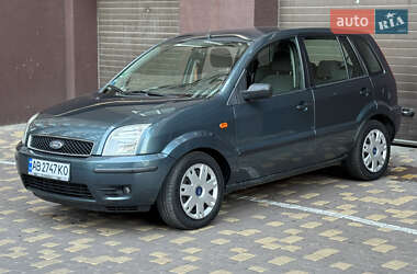 Хетчбек Ford Fusion 2004 в 