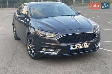 Седан Ford Fusion 2017 в 