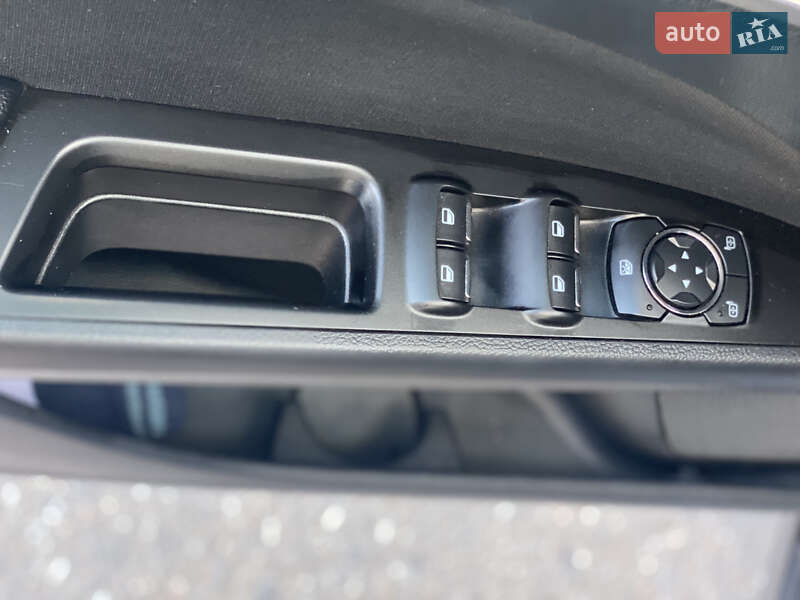 Седан Ford Fusion 2017 в Одесі