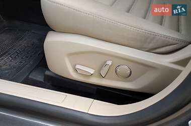 Седан Ford Fusion 2018 в 
