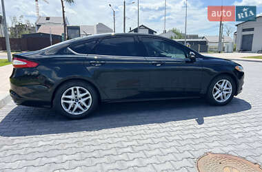 Седан Ford Fusion 2014 в 