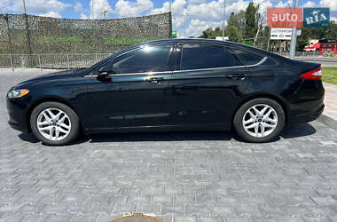 Седан Ford Fusion 2014 в 