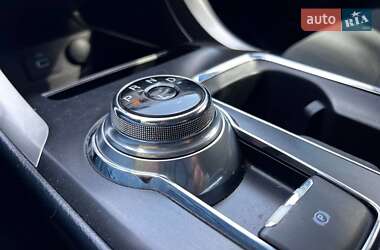 Седан Ford Fusion 2018 в 