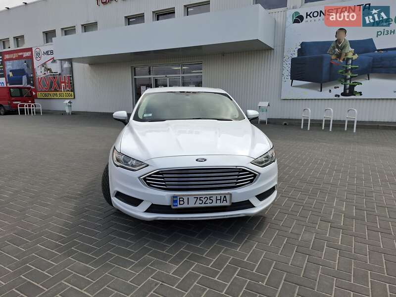 Седан Ford Fusion 2016 в 