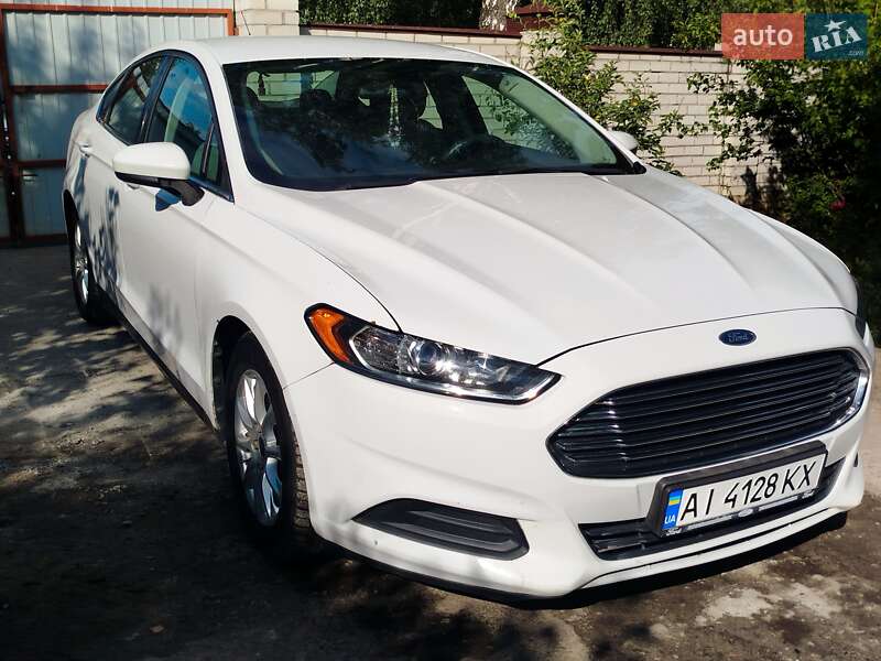 Седан Ford Fusion 2015 в Києві