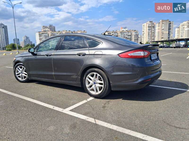 Седан Ford Fusion 2014 в Києві