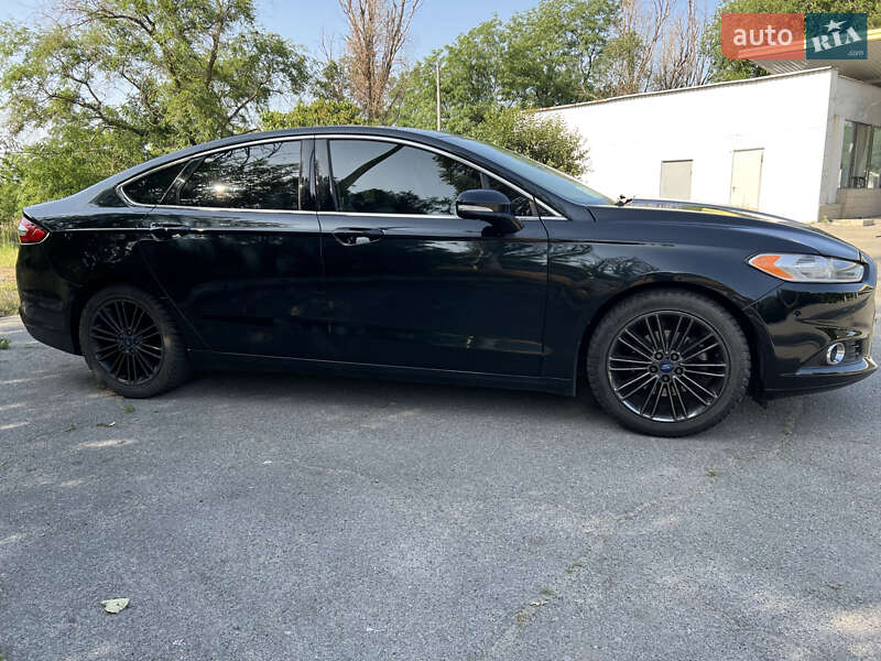 Седан Ford Fusion 2014 в Дніпрі