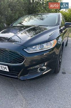 Седан Ford Fusion 2014 в 