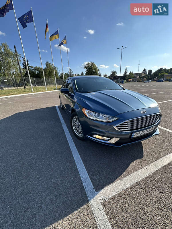 Седан Ford Fusion 2017 в 