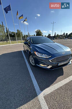Седан Ford Fusion 2017 в 