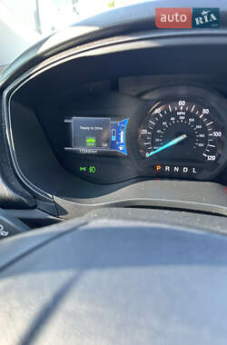 Седан Ford Fusion 2017 в 