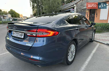 Седан Ford Fusion 2017 в 