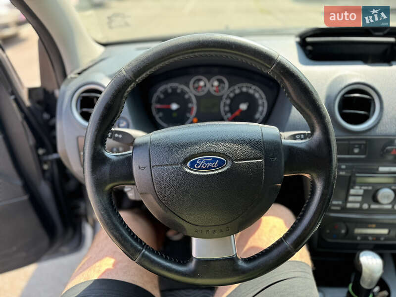 Хетчбек Ford Fusion 2006 в Чернігові