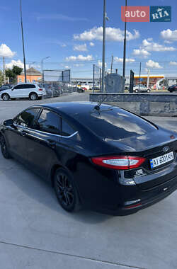 Седан Ford Fusion 2015 в 