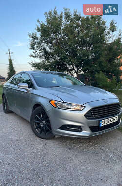 Седан Ford Fusion 2014 в 