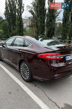 Седан Ford Fusion 2016 в 