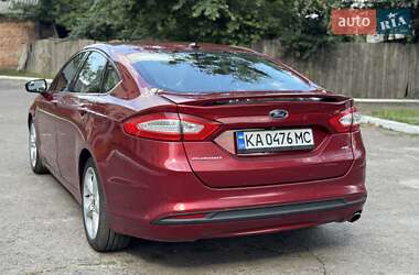Седан Ford Fusion 2015 в 