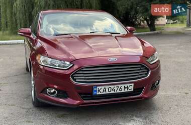 Седан Ford Fusion 2015 в 