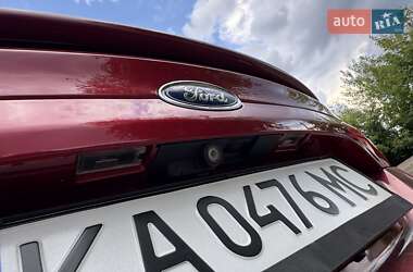 Седан Ford Fusion 2015 в 