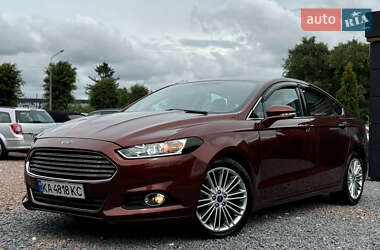 Седан Ford Fusion 2015 в 