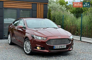 Седан Ford Fusion 2015 в 