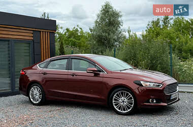 Седан Ford Fusion 2015 в 