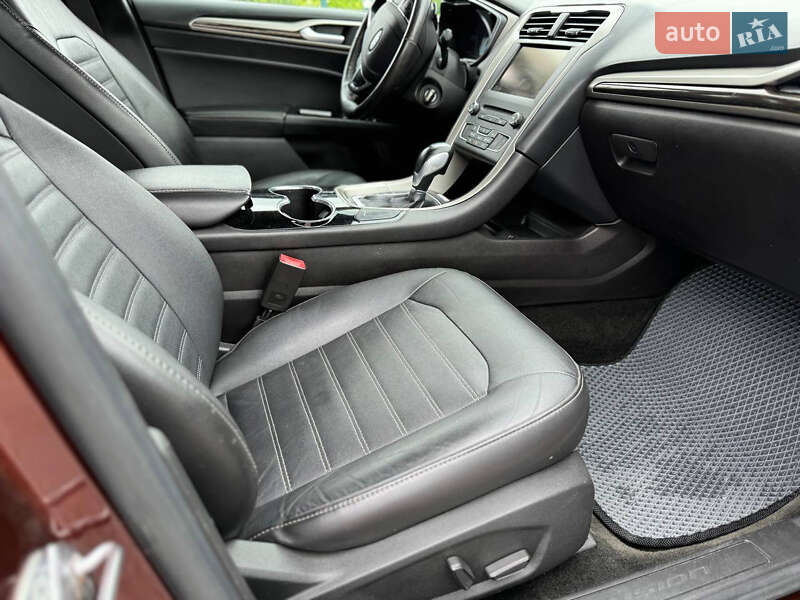 Седан Ford Fusion 2015 в Дрогобичі
