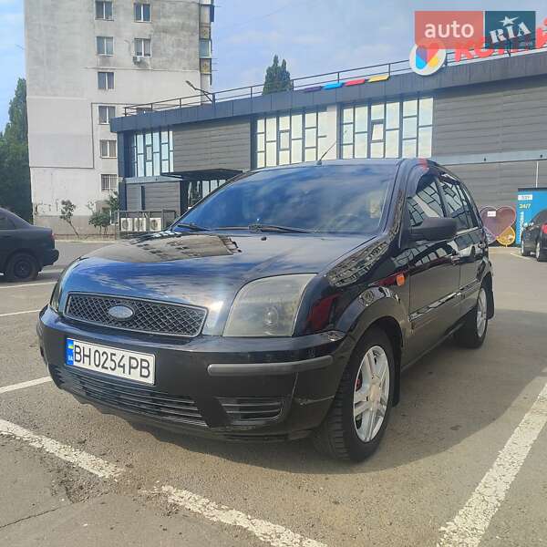 Хетчбек Ford Fusion 2003 в 