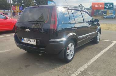 Хетчбек Ford Fusion 2003 в 
