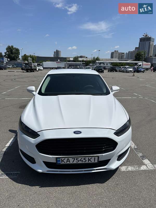 Седан Ford Fusion 2015 в Киеве