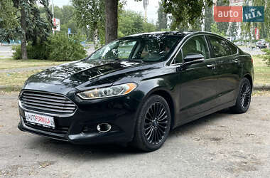 Седан Ford Fusion 2016 в 