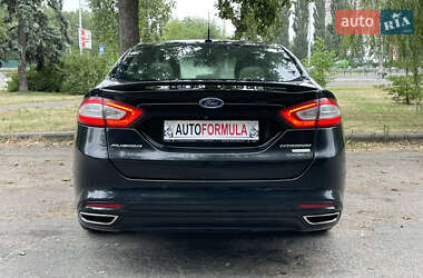 Седан Ford Fusion 2016 в 