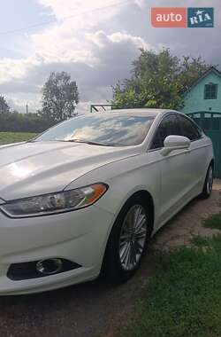 Седан Ford Fusion 2013 в 