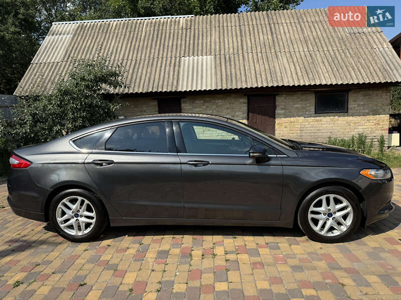 Седан Ford Fusion 2016 в Києві