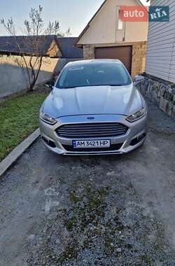 Седан Ford Fusion 2016 в 