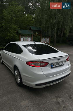 Седан Ford Fusion 2014 в 